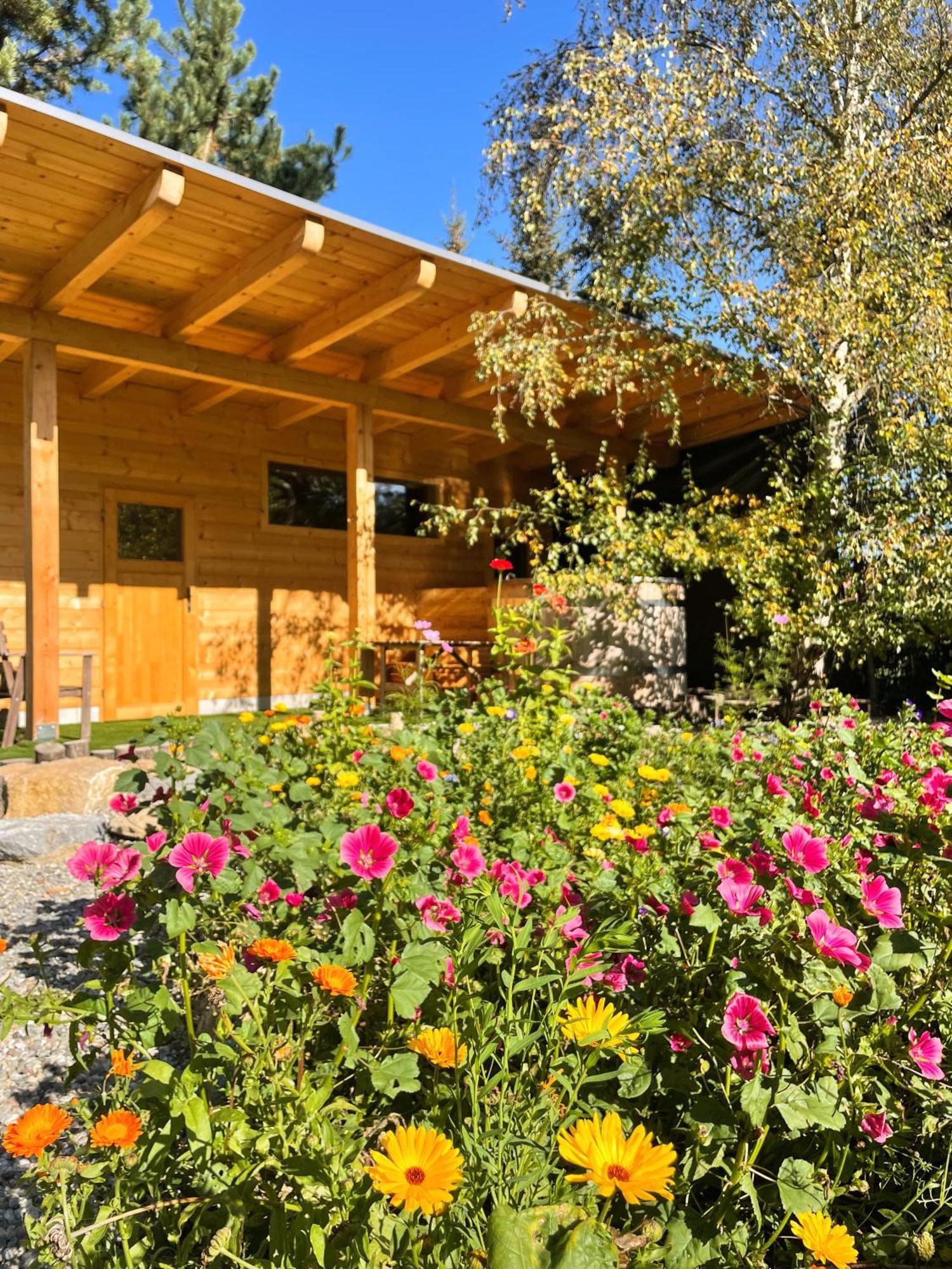 Holiday Home Holiday Raj Bešeňová Екстериор снимка